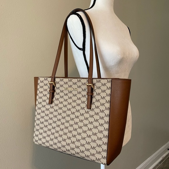 Michael Kors jet set tote